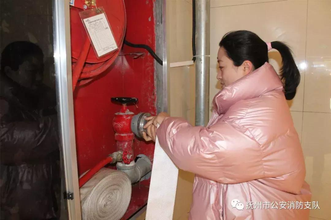 见火不慌抬手就打视频,见火不慌抬手就打