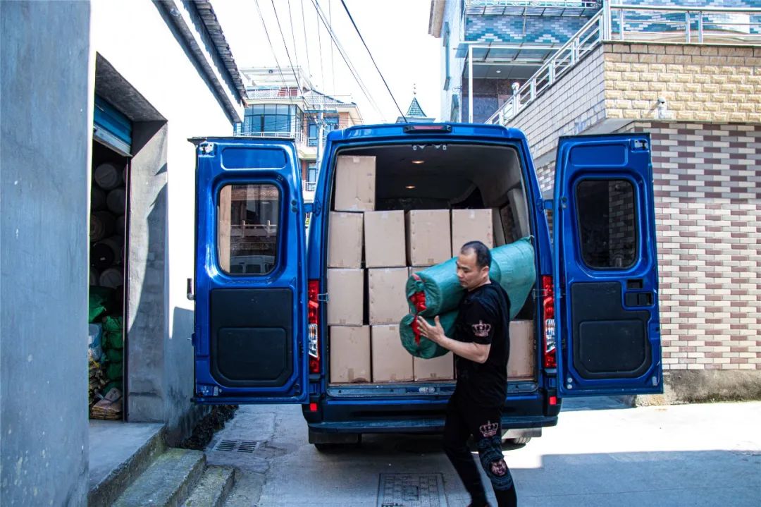 依维柯欧胜市区驾驶感受,依维柯欧胜3.0t房车车主使用感受