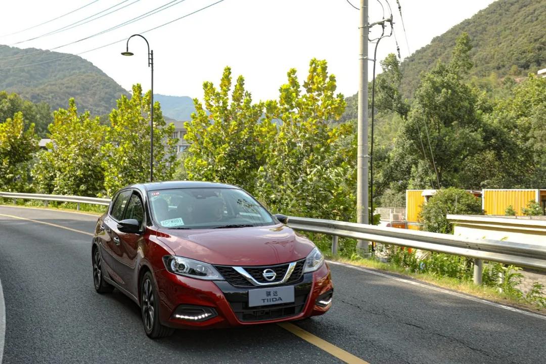 全新日产骐达试驾视频,日产骐达驾车体验