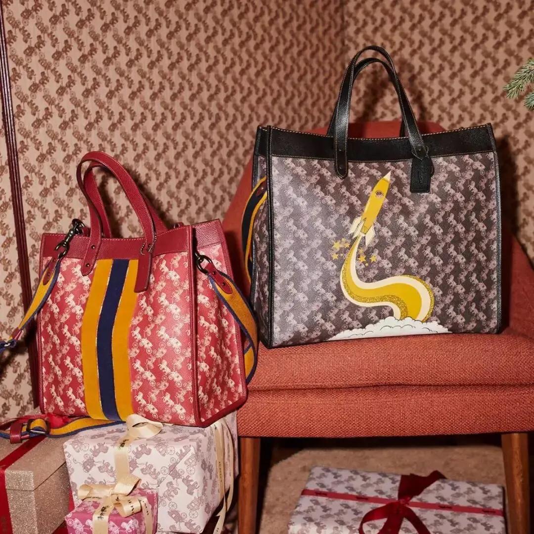 Coach蔻驰全新HorseCarriage