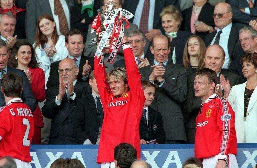 弗格森的曼联时代三冠王,弗格森时代的曼联有多强大