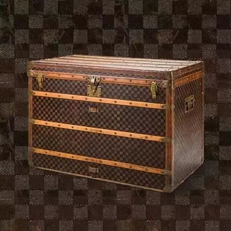 lv箱子能修吗,lv古董箱子沉底