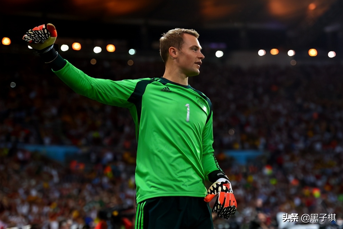 足球十一人中卫比边卫重要吗,边后卫无对抗能力弱点都暴露了