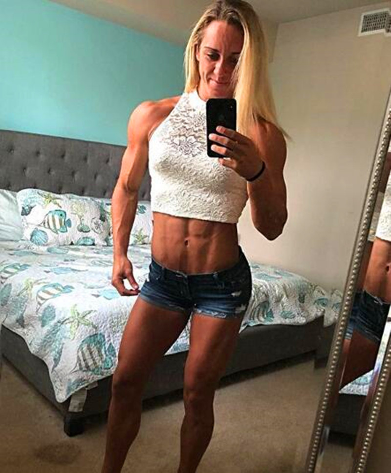 胸部如何按摩才能保持好胸型,45岁女人如何保养胸部