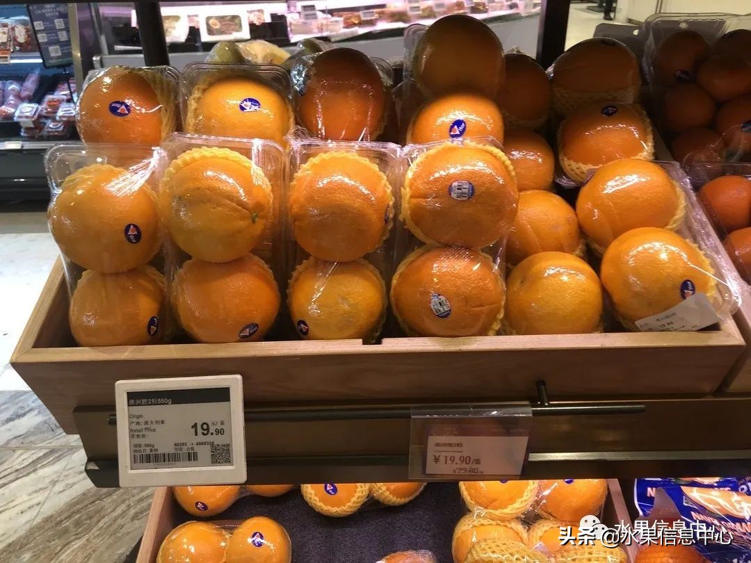 中秋节前，走访两家水果零售店，水果标准化在这里体现的淋漓尽致