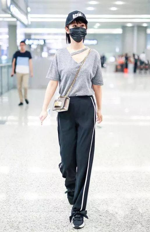 惊艳黑白灰也能穿出高级洋气感,银灰色搭配高级感图