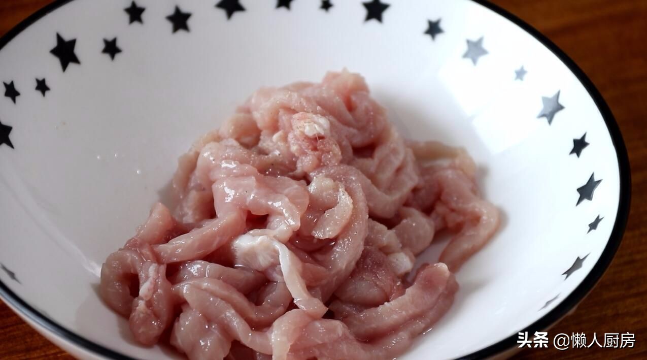 花生芽炒着吃用不用焯水,花生芽可以炒蛋吗