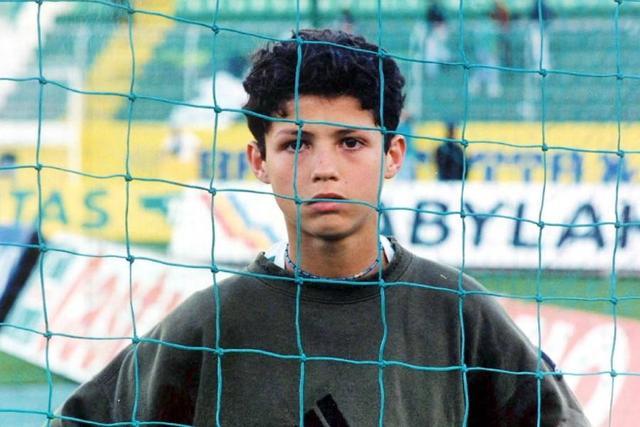 足坛贫民窟走出来的十大球星,世界十大球星出自贫民窟