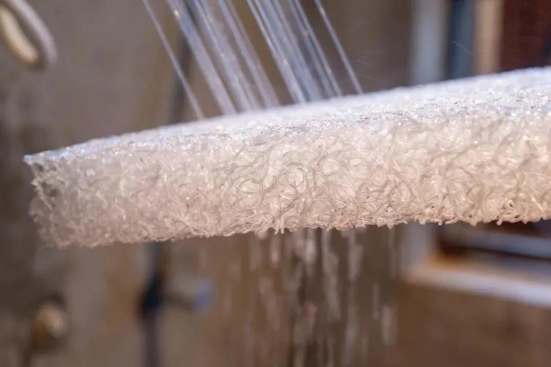 日本发明变态坐垫！让屁股坐在“空气”上，透气、8小时坐不累