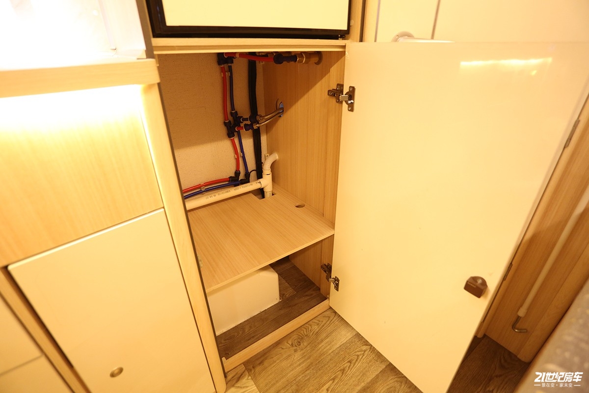 福特新全顺b型v362房车缺点,福特新世代全顺proc型房车实测