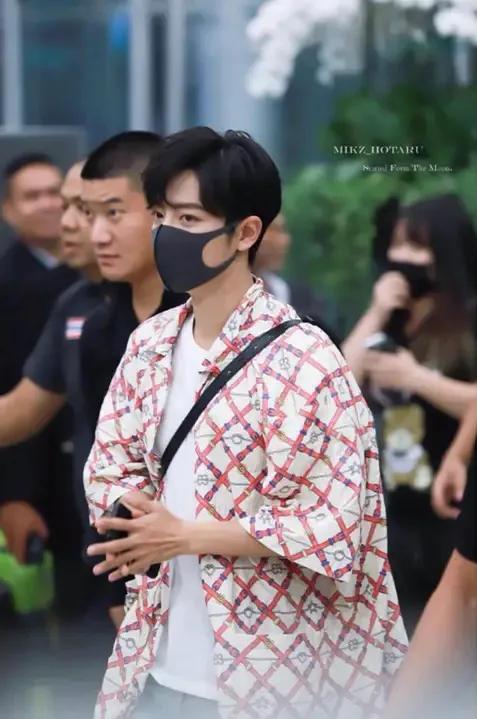 最大胆又最正经，肖战和Gucci