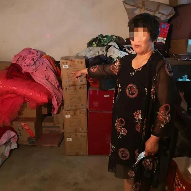 警方抓捕酒吧,警方大规模清查酒吧