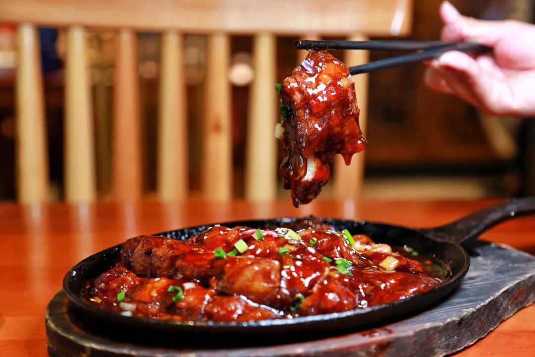 城市酒店好还是民宿好,度假酒店与城市酒店