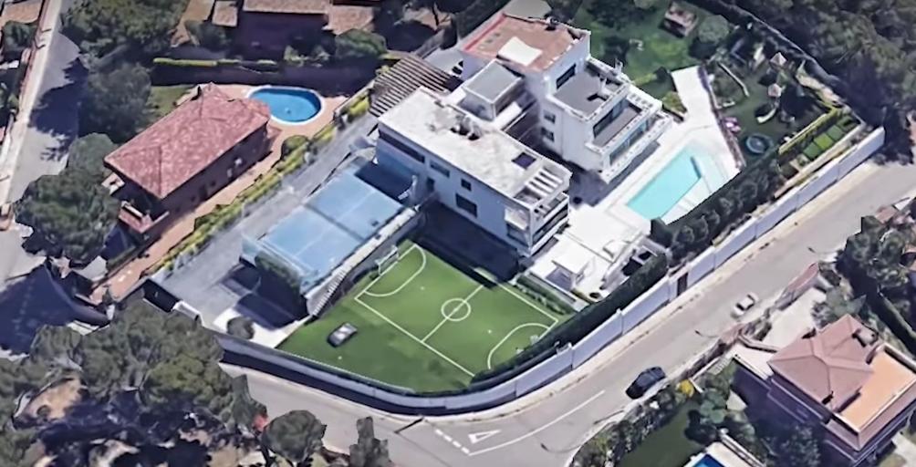 梅西34岁年薪,18岁梅西的成长之路