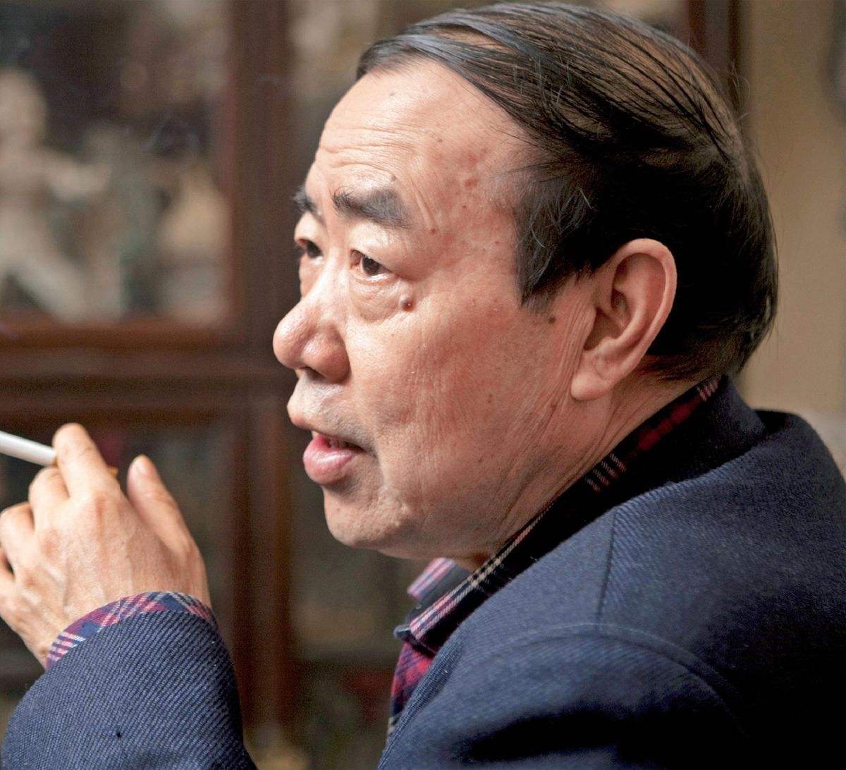 路遥谈贾平凹哭了,贾平凹评价路遥经济困难