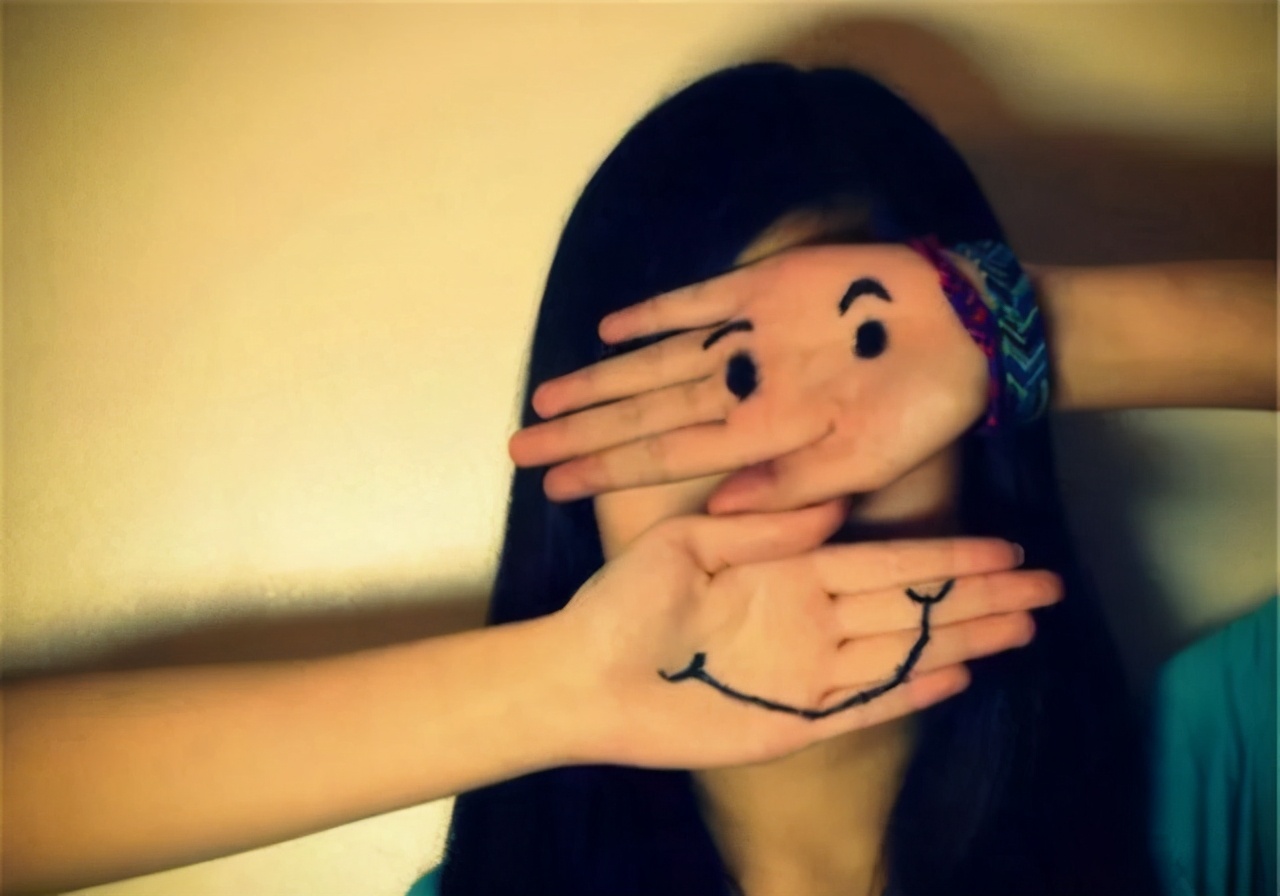 她为了事业放弃爱情,她为爱放弃事业却遭漠视