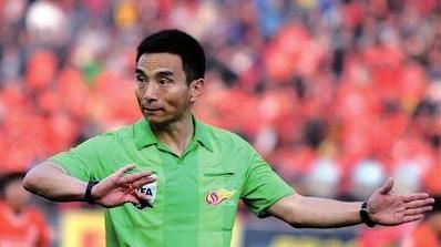 当今足球十大名哨,中国足球史十大最强阵容