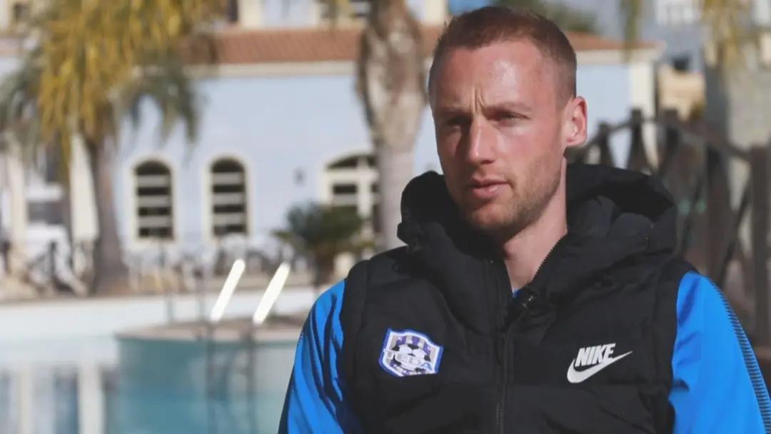 乔纳森加盟泰达图片,泰达乔纳森以前在巴西哪个队