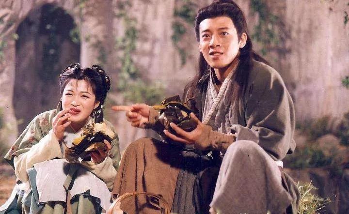 汉服那么好看为什么还穿现代装,汉服好看但是不能穿