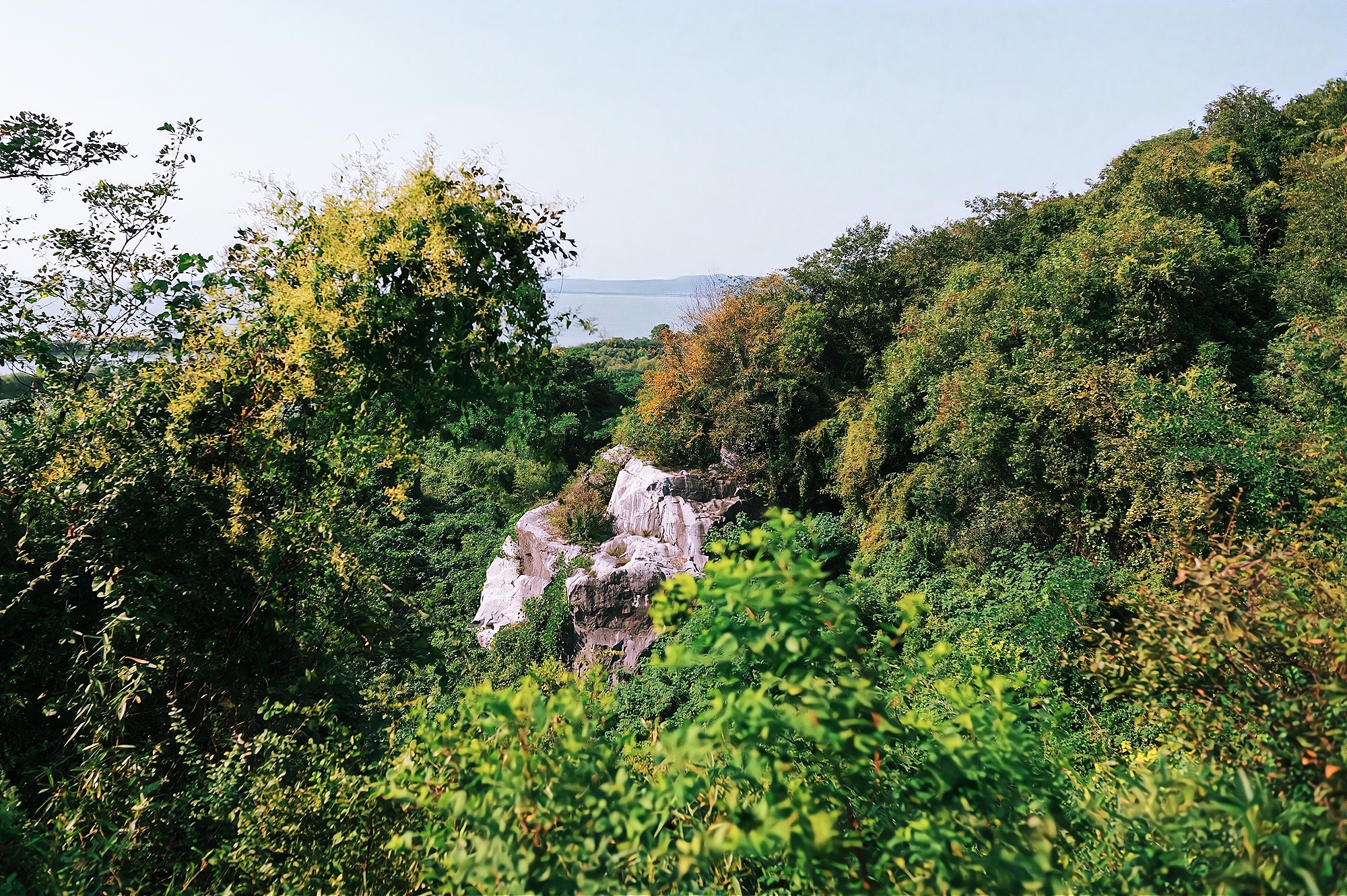 苏州太湖中像蟠桃的小岛,苏州太湖边隐藏着一个世外桃源