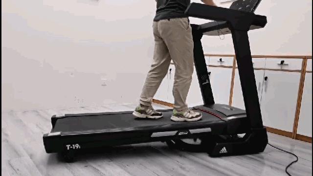 健身房最好的跑步机,想学健身怎么选择跑步机