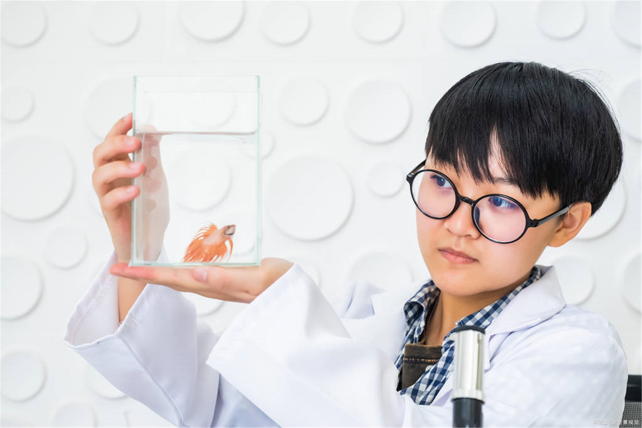 武大博士后杭州社区做社工,月薪五六千,每个选择都值得尊重