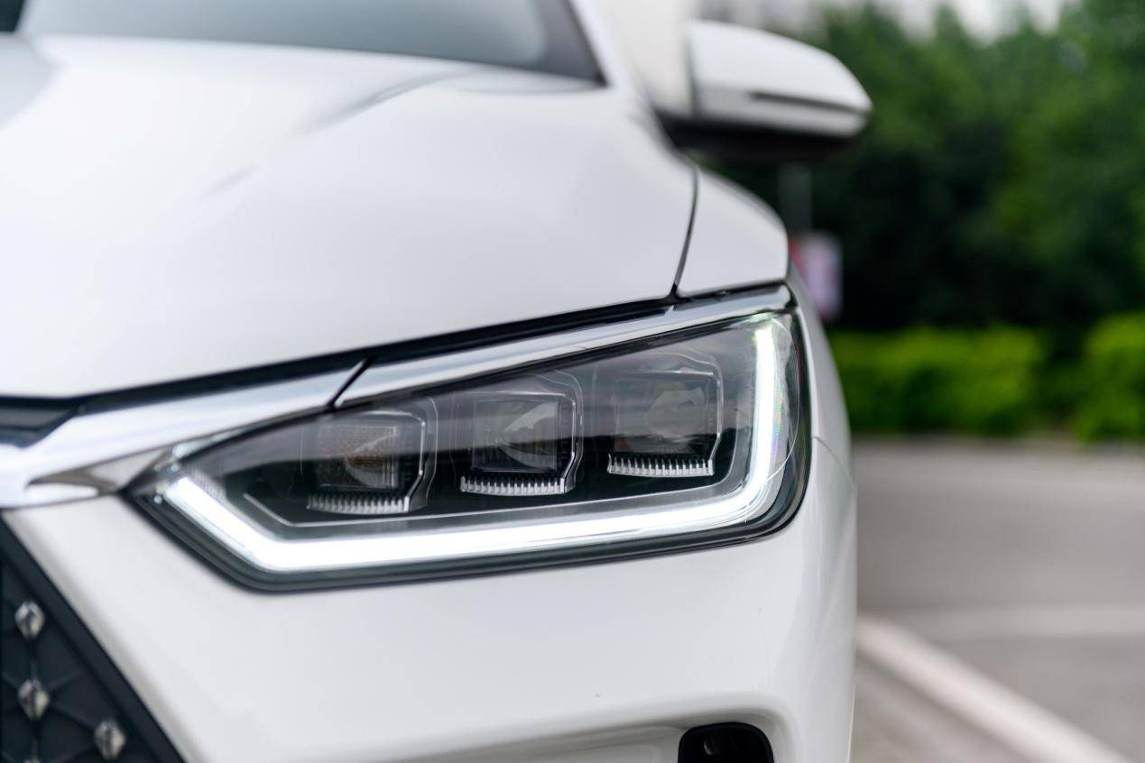 比起钻石我更喜欢水晶，我是e2女孩