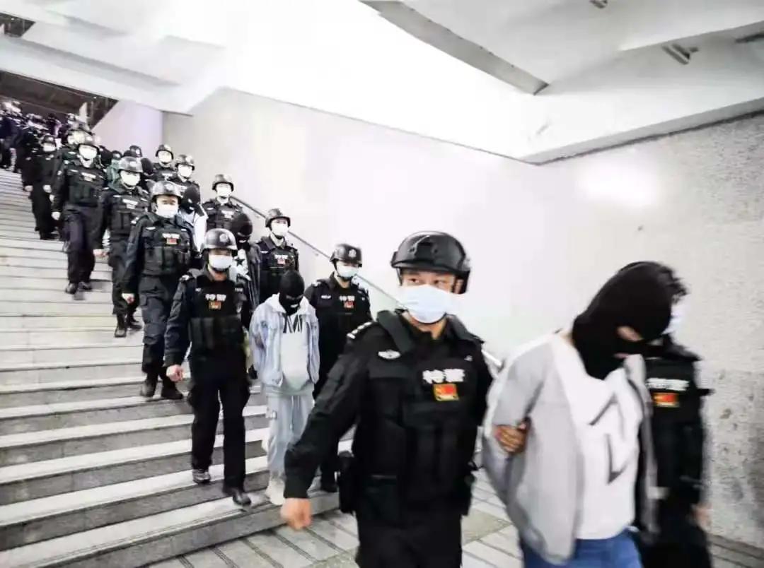 岳阳楼：练好“*钟金**罩”守住群众“钱袋子”｜我为群众办实事