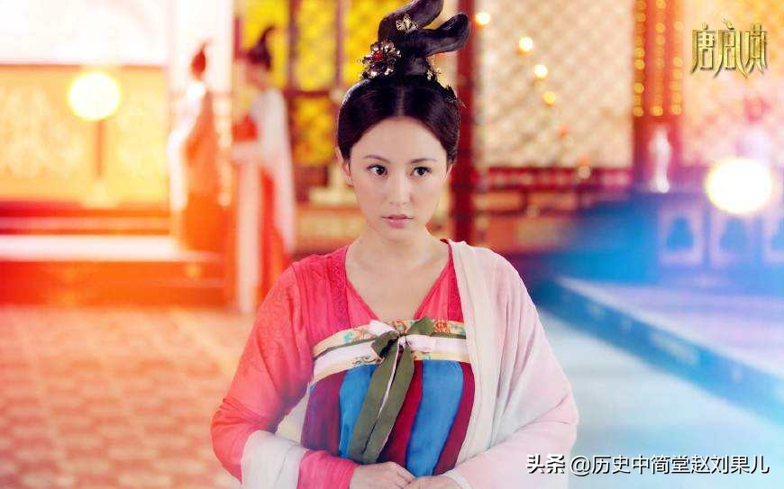 古代灵蛇髻发型女子,灵蛇髻飞天盘发教程