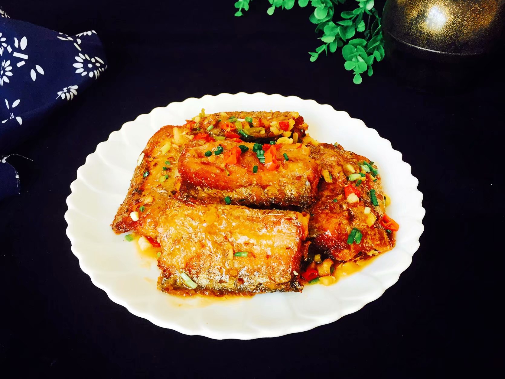 红烧带鱼怎么煎带鱼不破皮,家常香煎带鱼最正宗的做法