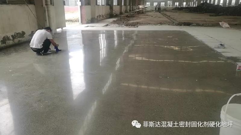 水泥硬化该怎么做美观,干水泥怎么做地面硬化