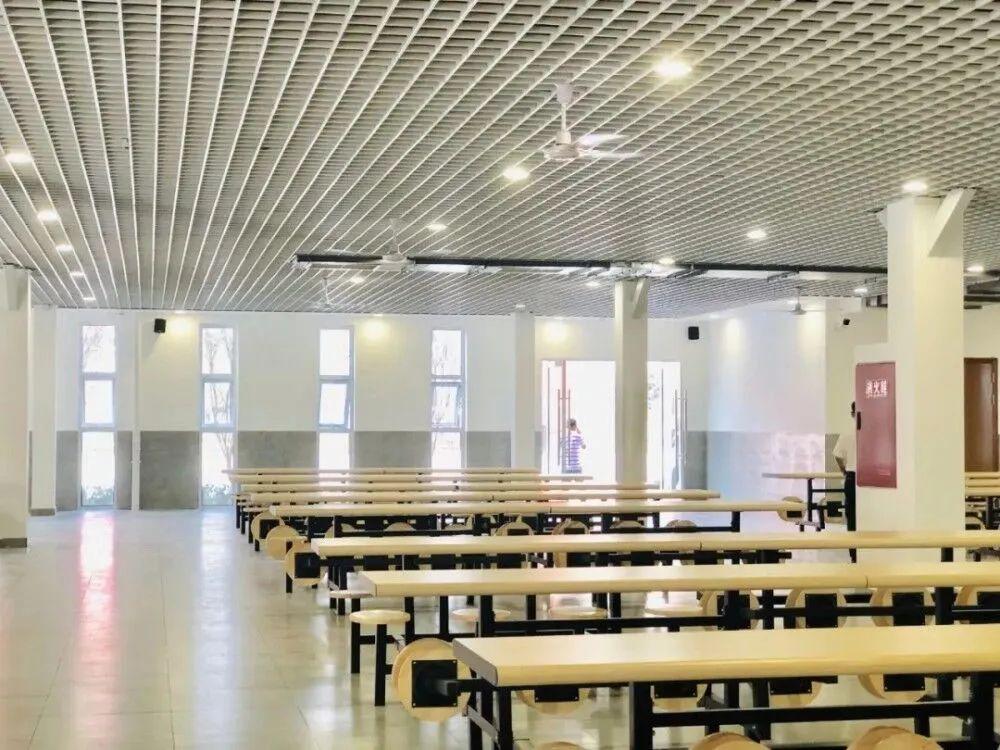 颜值冲锋，实力断后！一大批新学校曝光，太“刷脸”了