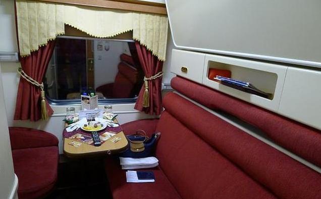 绿皮火车卧铺坐软卧好还是硬卧好,普通火车的软卧和硬卧有什么区别