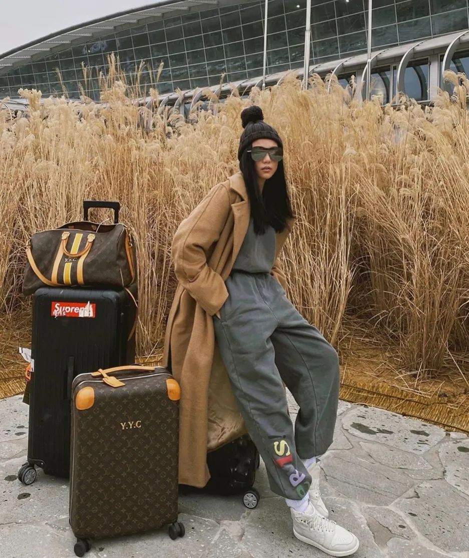 你还在买这么贵的大衣吗,买了件比较贵的大衣有些后悔