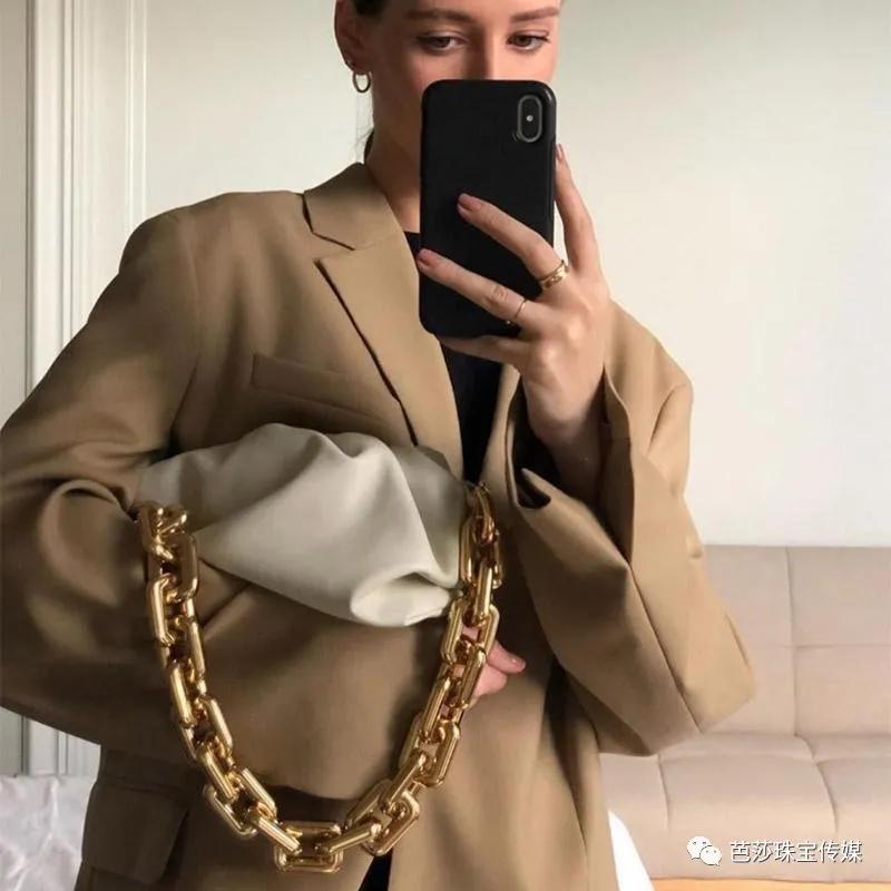 烦死了!戴了总被追着问牌子,这些“奇奇怪怪”的表你想不想要?