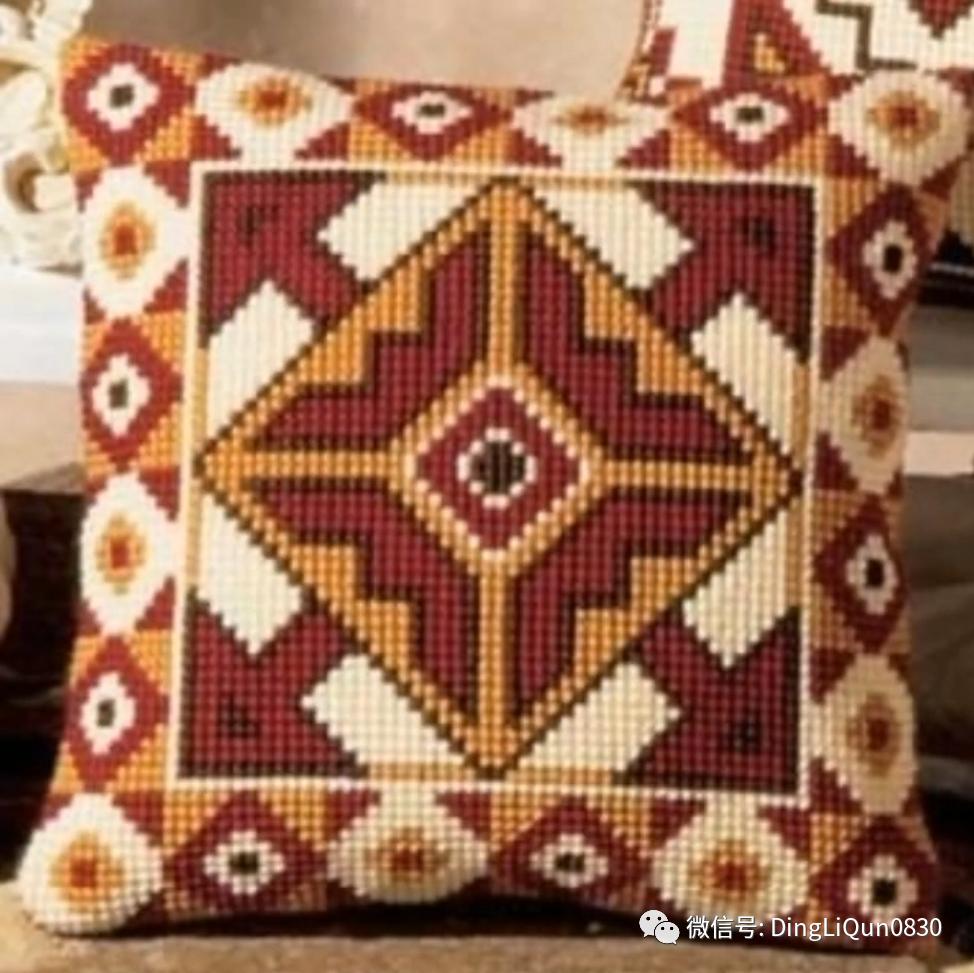 绣好的十字绣抱枕,十字绣新款圆形抱枕图案大全