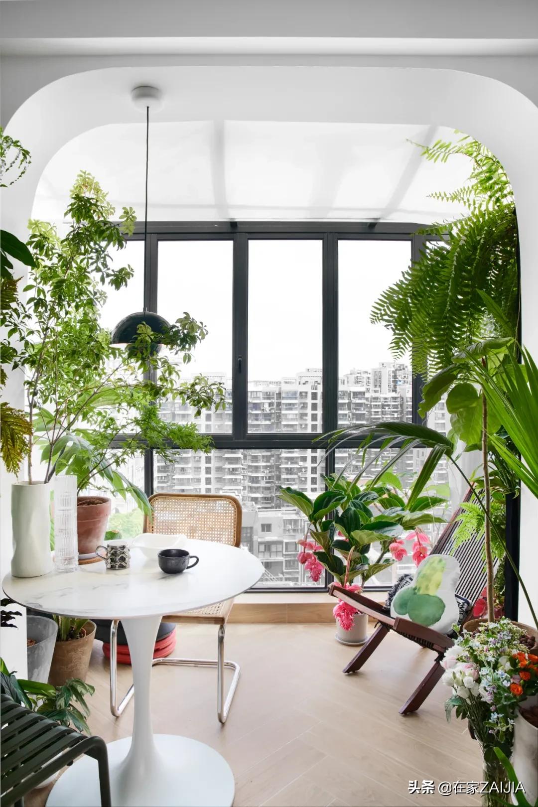 绿植达人爆改70㎡顶层公寓，没有院子却满屋都是花园