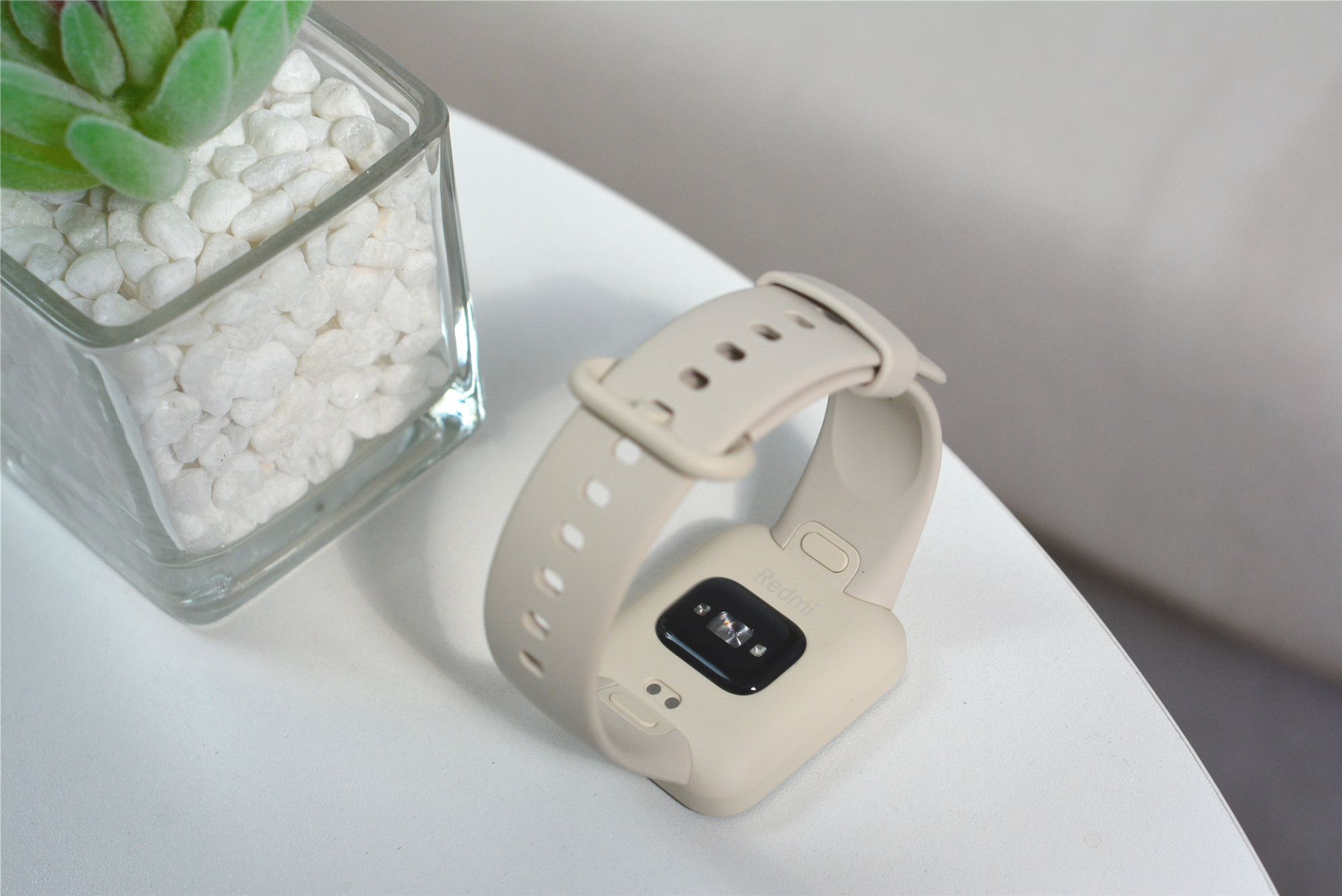 redmiwatch2怎么连苹果手机,redmiwatch2有什么样的功能