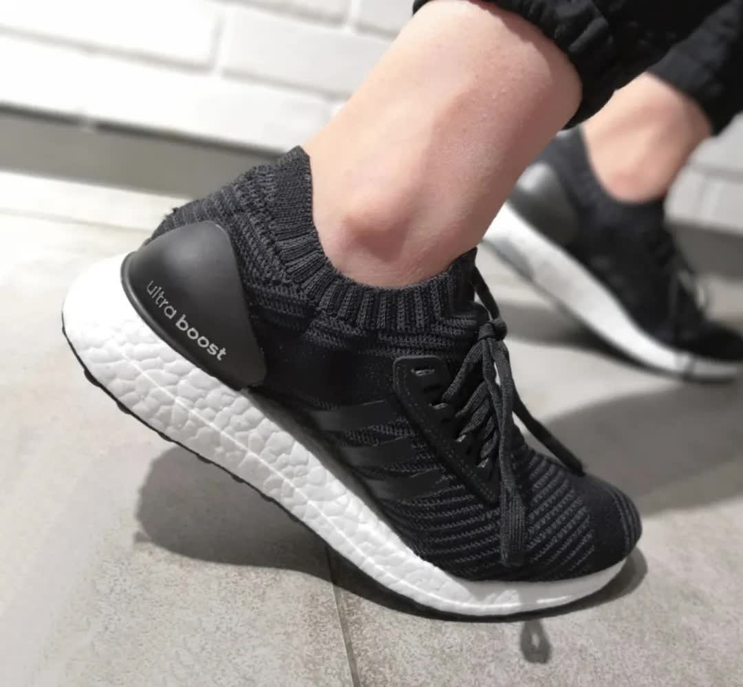 阿迪boost与耐克zoom对比,耐克阿迪达斯肘击