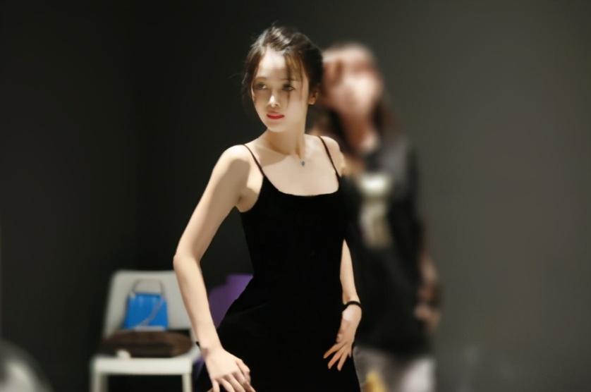 刘雨昕人气高还是孟美岐人气高,女团中性风刘雨昕