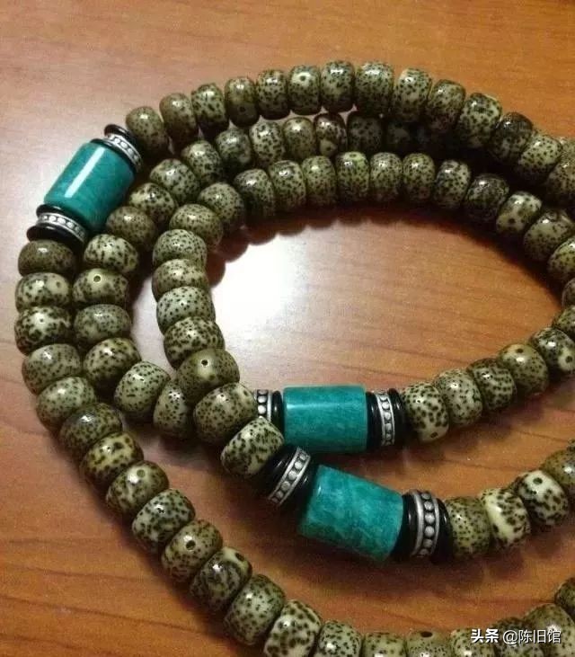 星月菩提奶油黄是什么,鸡油黄星月菩提盘到最后什么颜色