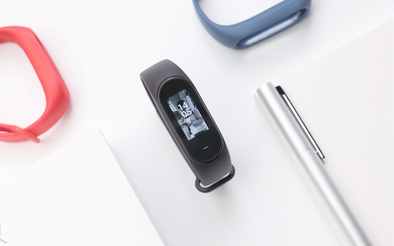 小米手环3的强劲对手，黑加手环彩屏+NFC，给我视觉享受