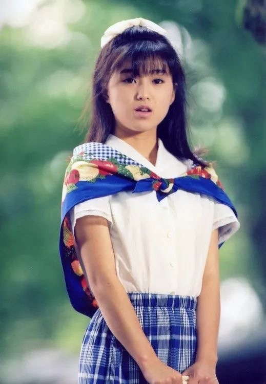 曾经的全民偶像为什么退出,曾经的网红大佬被封杀后现状如何