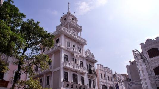 深圳广州哪个更宜居,广东省哪个城市经济最差