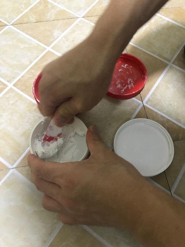 家里的卫生间可以用玻璃胶吗,家庭装修用多少玻璃胶