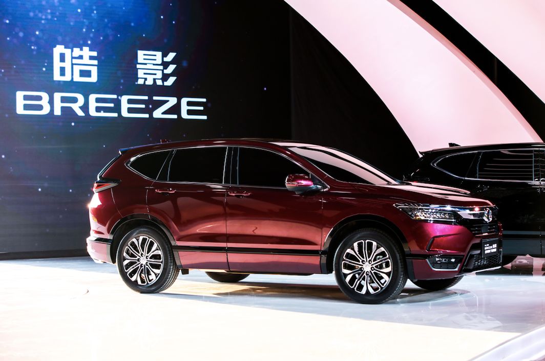 cr-v与皓影该如何选择呢,本田cr-v混动版对比皓影混动