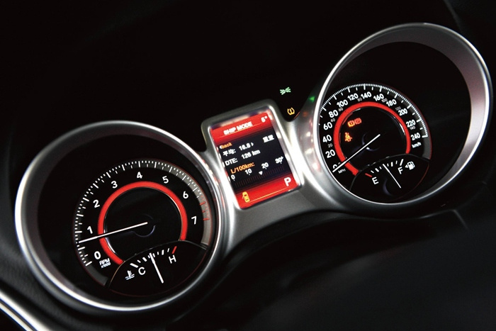 增程式汽车和燃油车动力比拼,同样马力的纯电燃油车哪个动力大