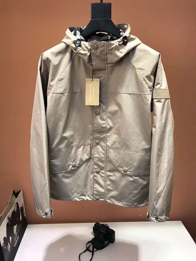 巴宝莉风衣好穿么,香港巴宝莉风衣