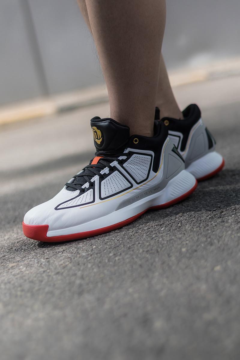 哈登库里全明星战靴,哈登和库里的球鞋谁的好