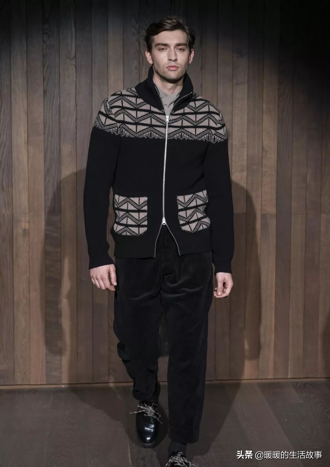 今年秋冬流行衣服男装,2019年冷天流行什么男装